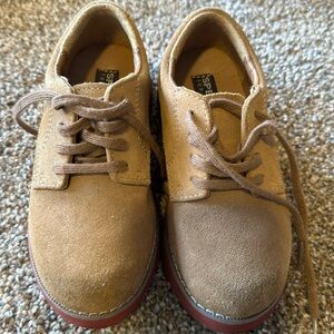Very nice speedy dress shoe